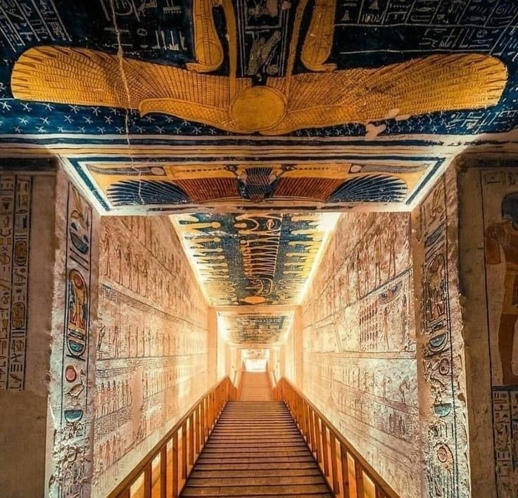 Luxor Travel Guide